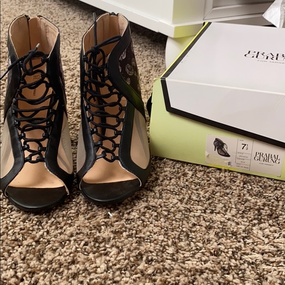 Prabal Gurung Floral Heels - Picture 5 of 5